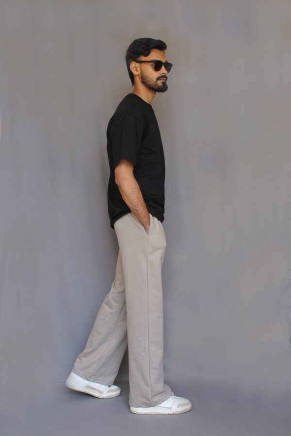 Black Plain Oversized T-shirt - Image 2