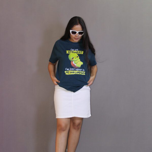I'm not introvert Graphic T-shirt - Image 2