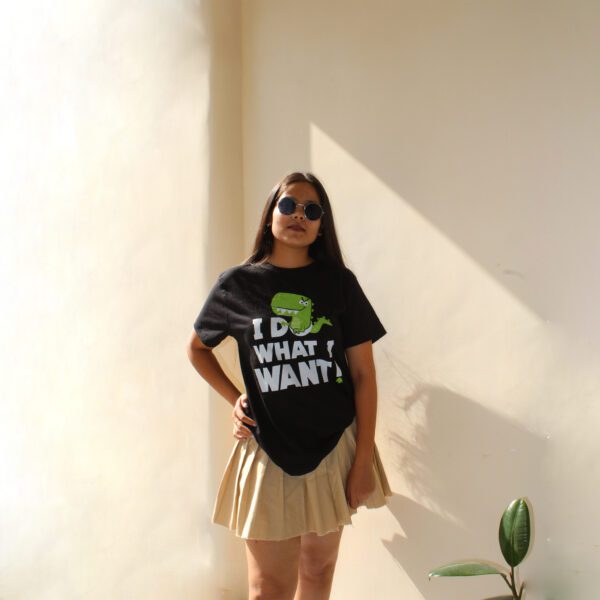 I Do What Graphic T-shirt - Image 4
