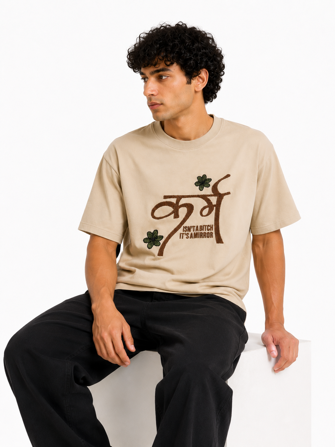 Karm Embroidered T-shirt - Image 3